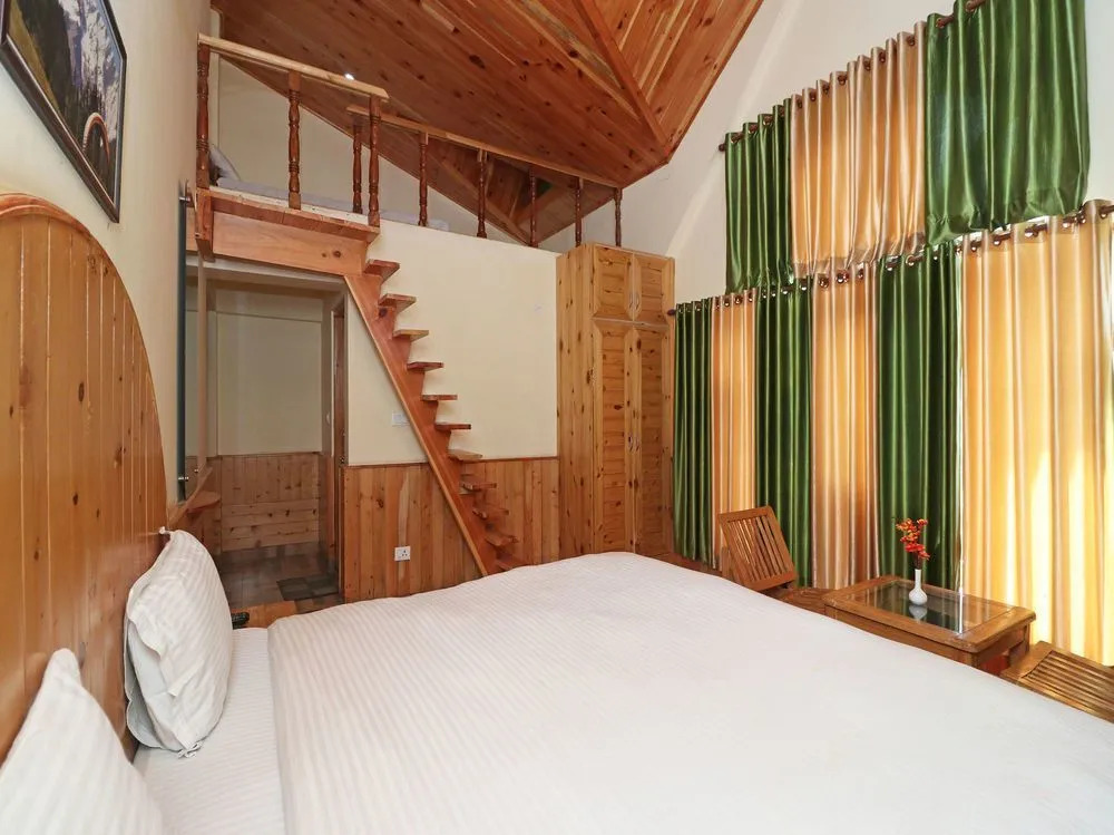 OYO 13715 Home Classic Villa Naggar Road