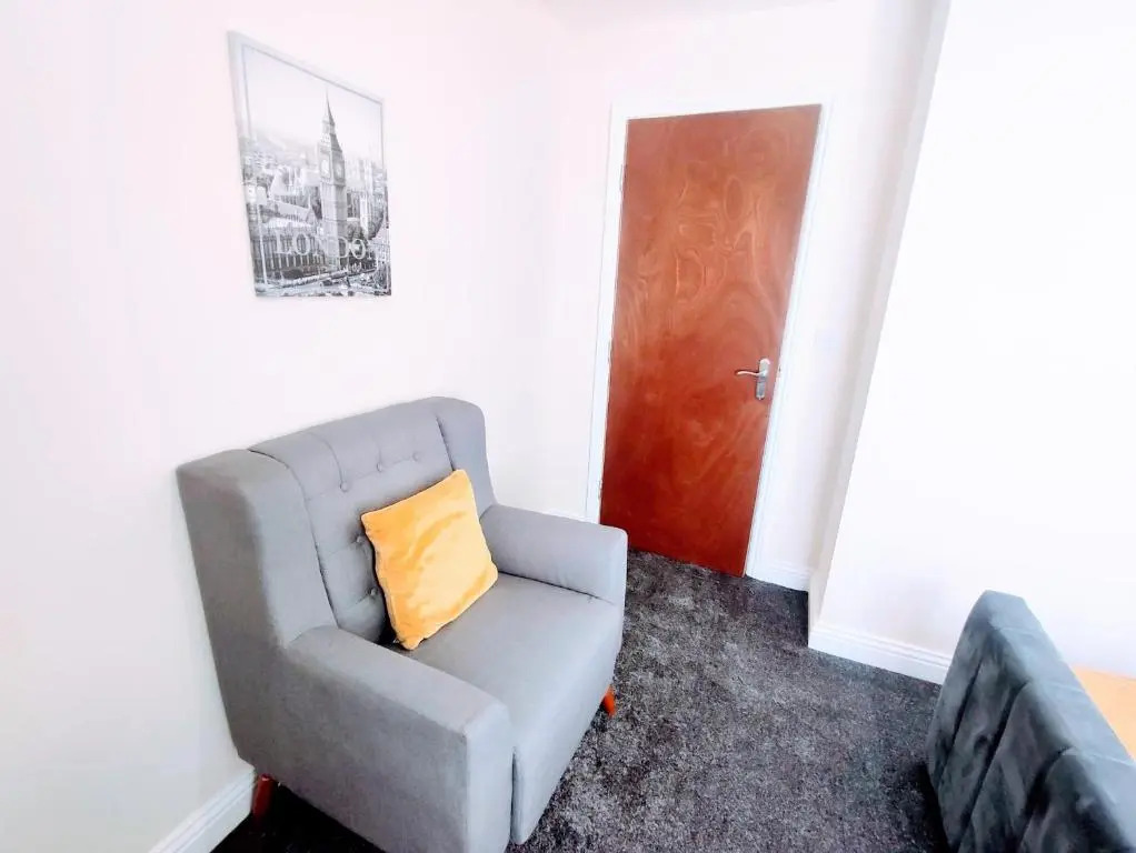 Crystal Suite 3 free private parking