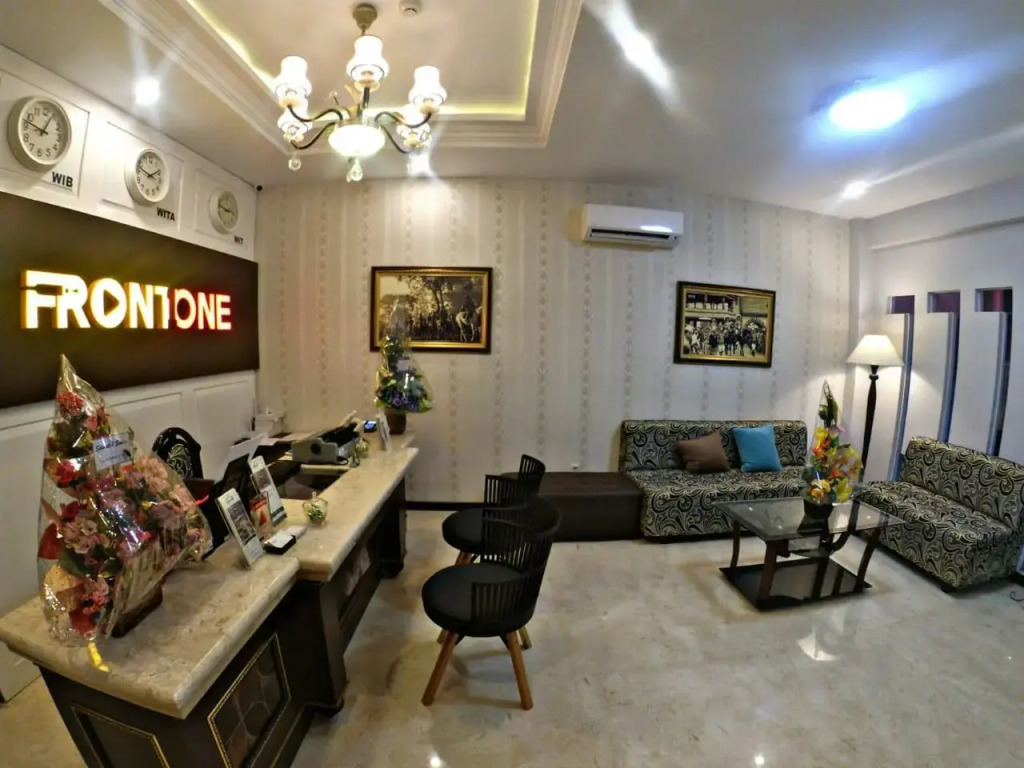 Front One Boutique Brani Solo