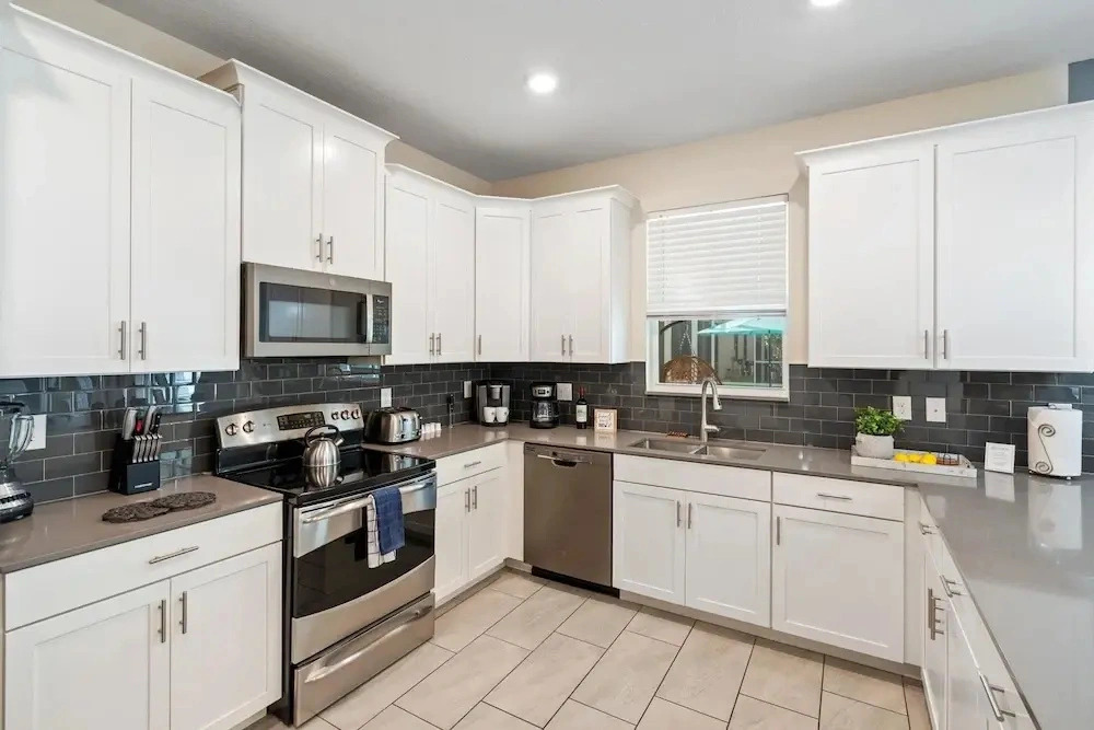 ChampionsGate Resort 8-Bedroom Vacation Pool Home - Includes Resort Clubhouse Amenity Access! 8 Home