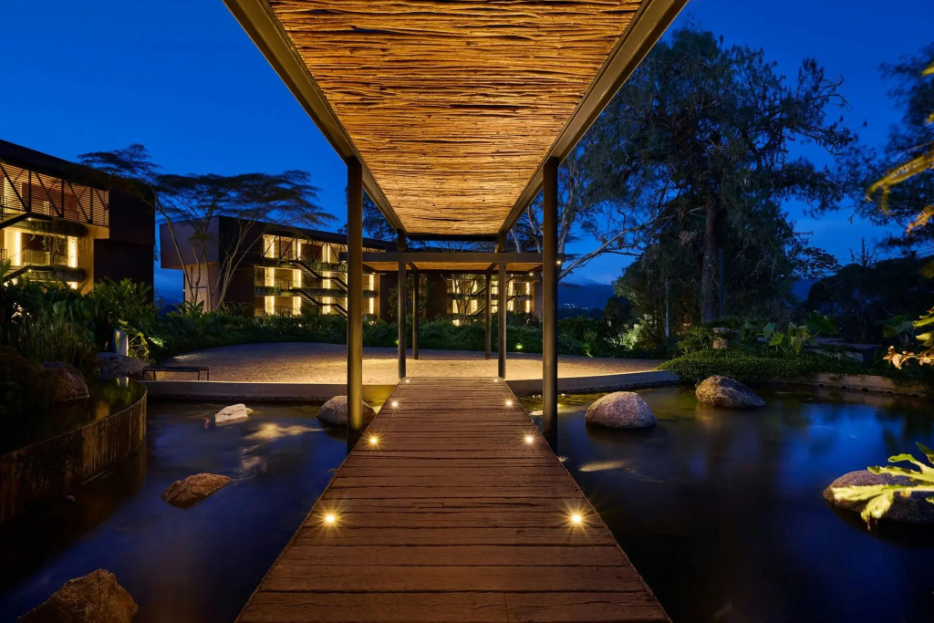 The Brown, Guatape, Autograph Collection