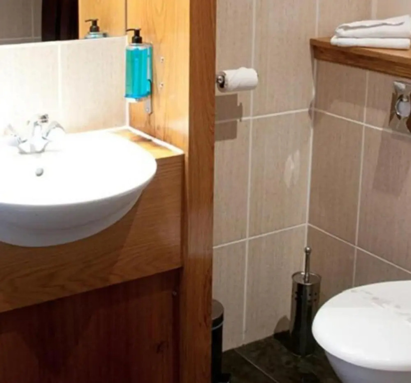 Rooms at 1703