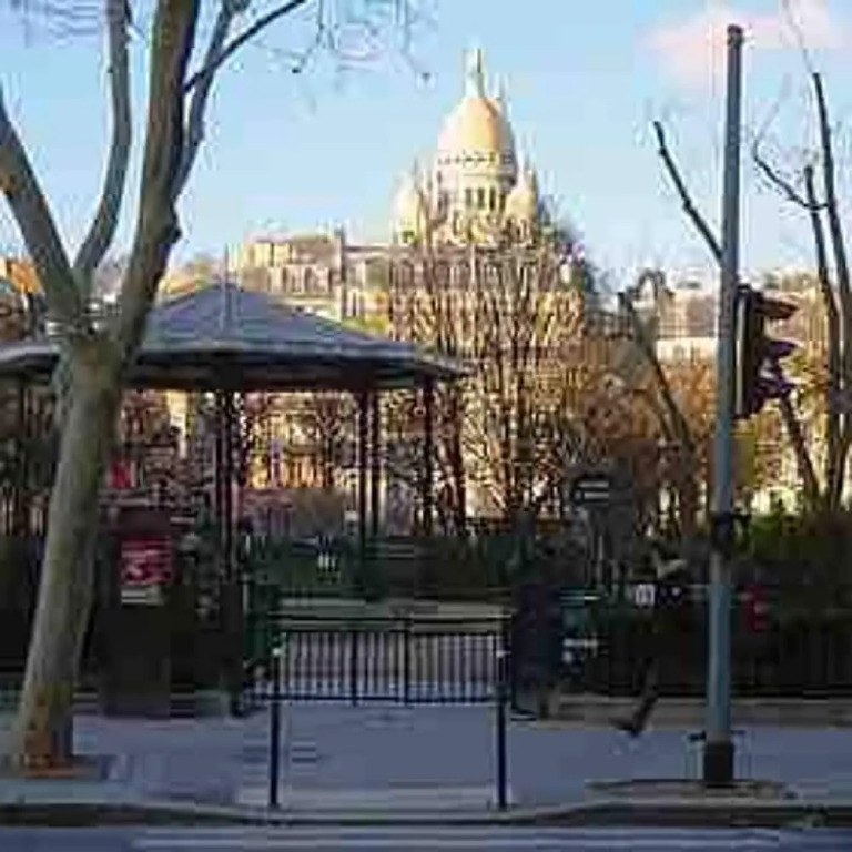 Parisian Family Apart - Sacré Coeur