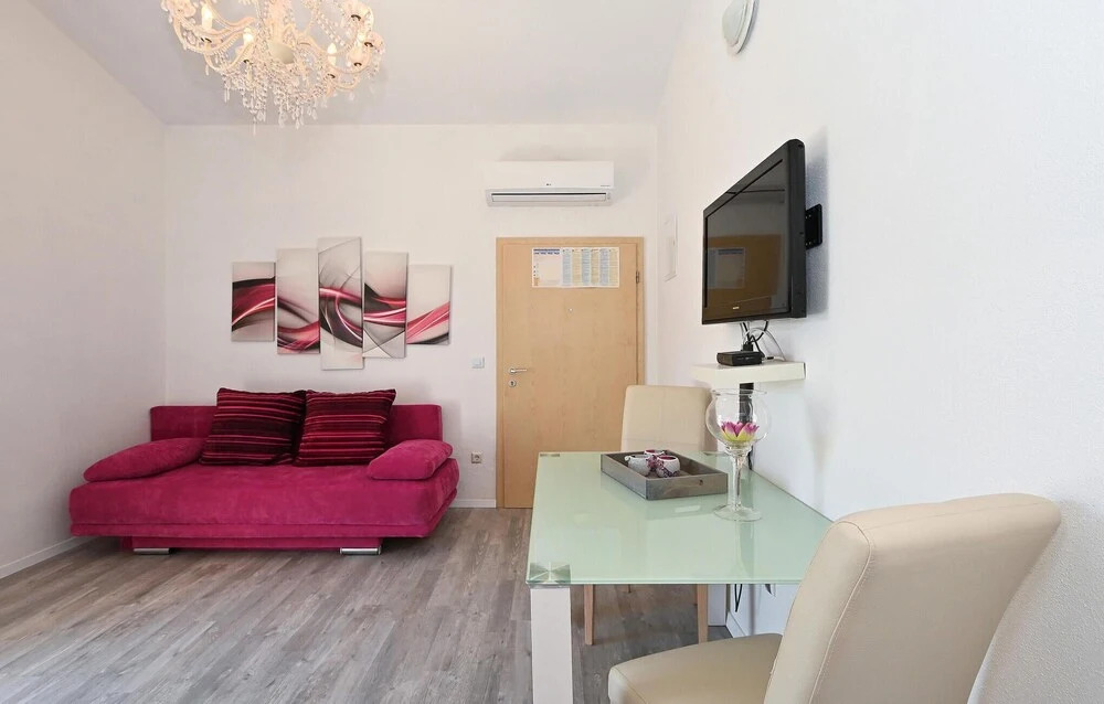 Awesome Apartment in Okrug Gornji With Wifi and 1 Bedrooms