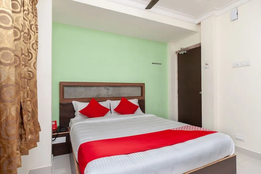OYO 24311 Sai Sasi Residency