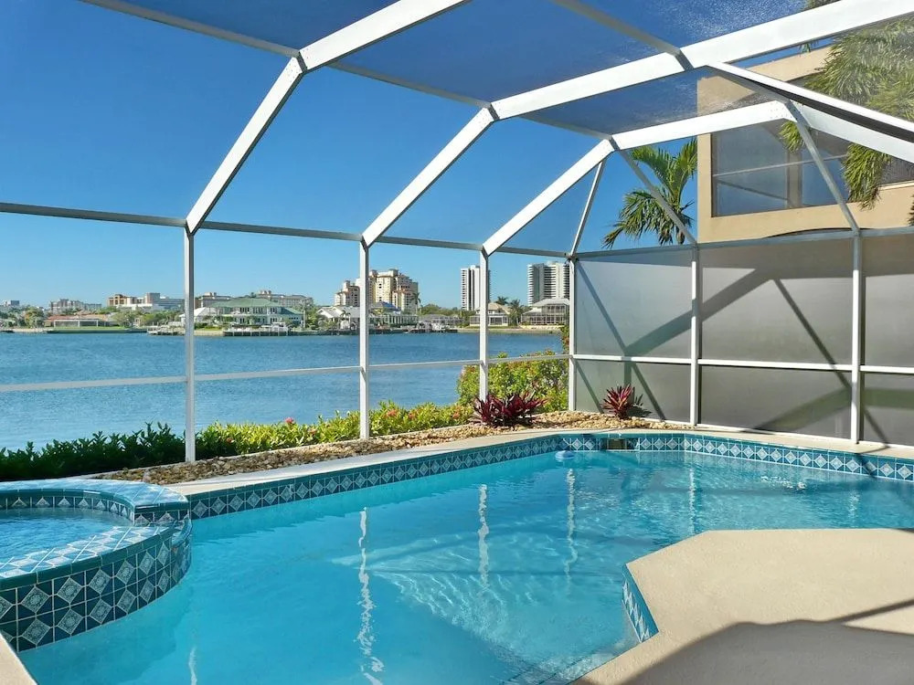 Waterfront Home With Spectacular View, Pool and spa