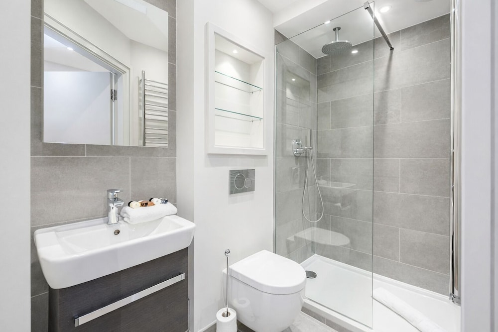Roomspace Serviced Apartments - The Quadrant