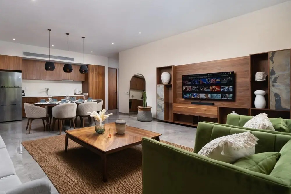 Bright Stylish 2 BR Condo With Pool View Gym Spa Access