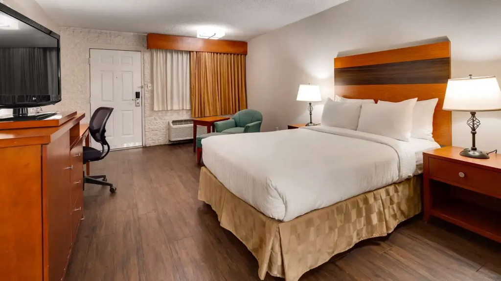 Extend-a-Suites - Phoenix Airport