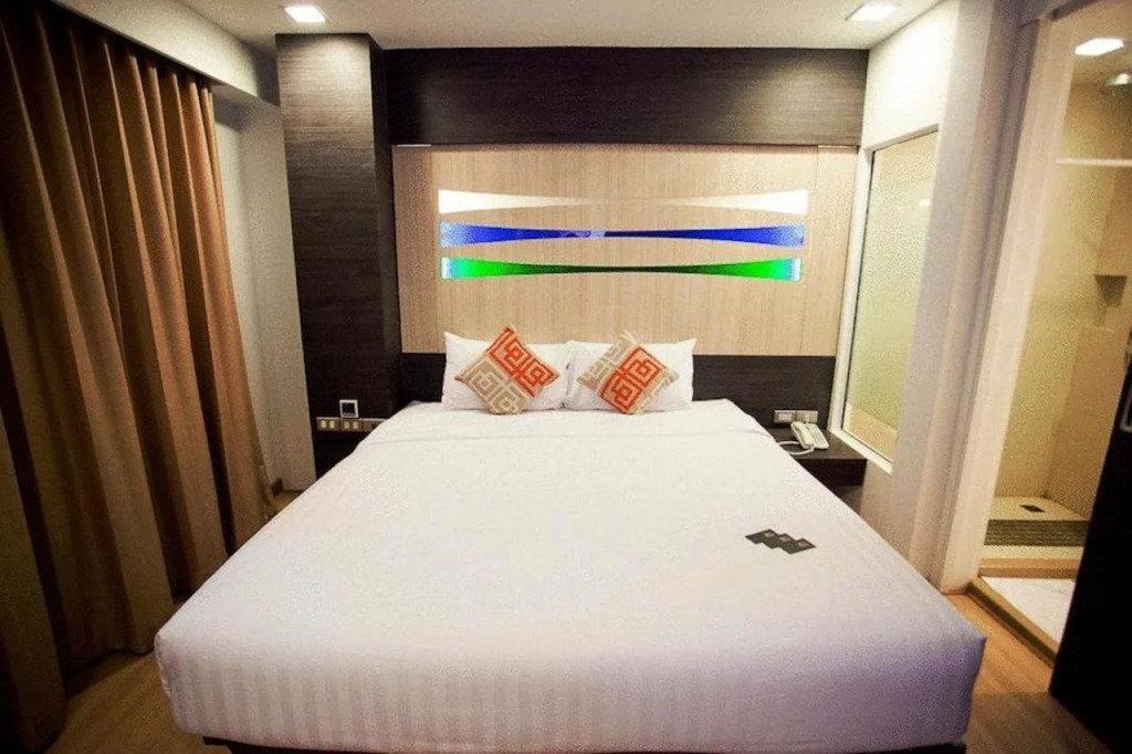 Seasons Boutique Hotel