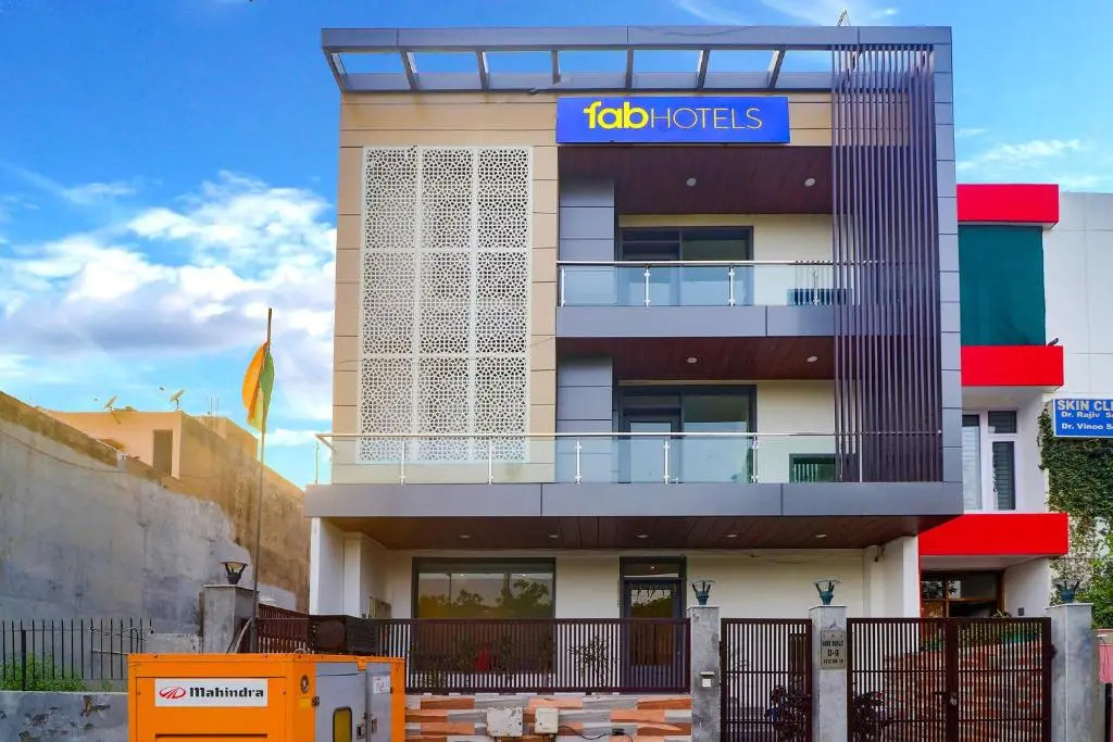 FabHotel The Premium Suits