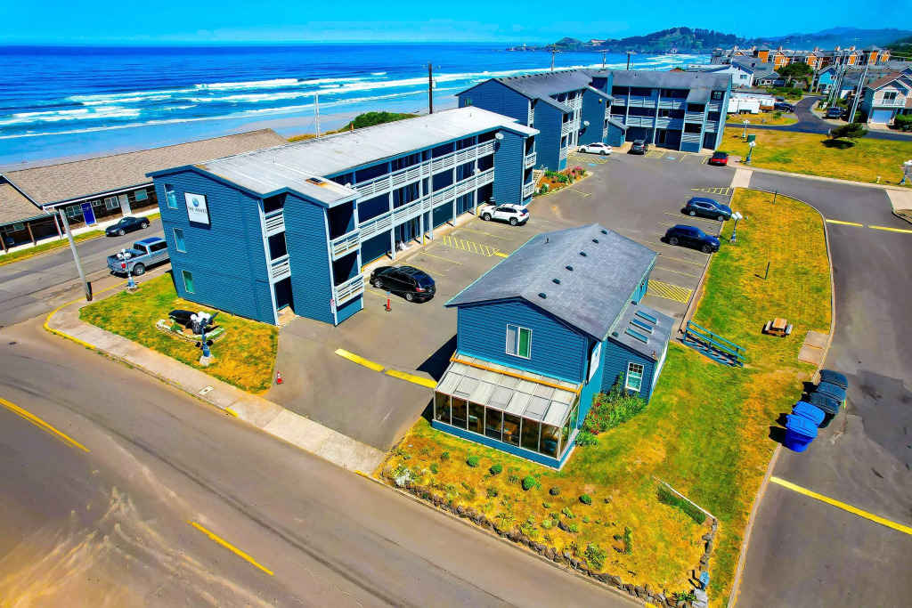 Waves Hotel NYE Beach - Newport OR