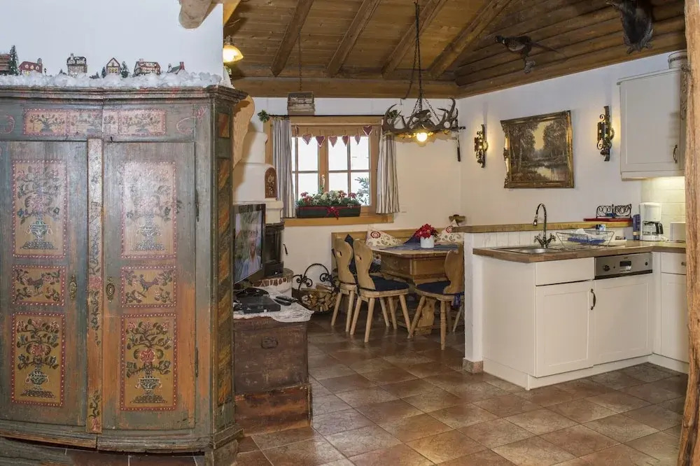 Cabin in Seefeld Near Ski Slopes & Mountains