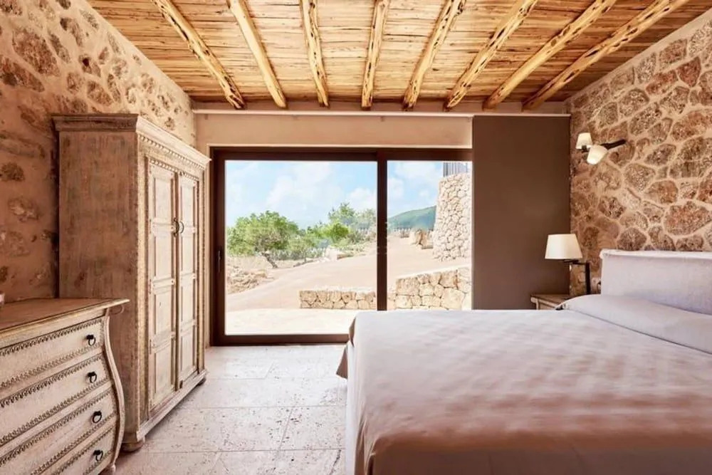 Villa Can Prats, Luxury Villa Surrounded by Nature