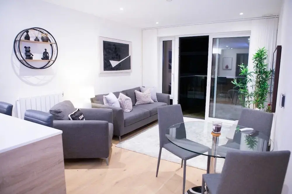 London Escape at Duke Avenue