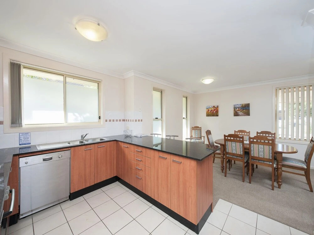 Lagoons Estate, 6 Dowling Street