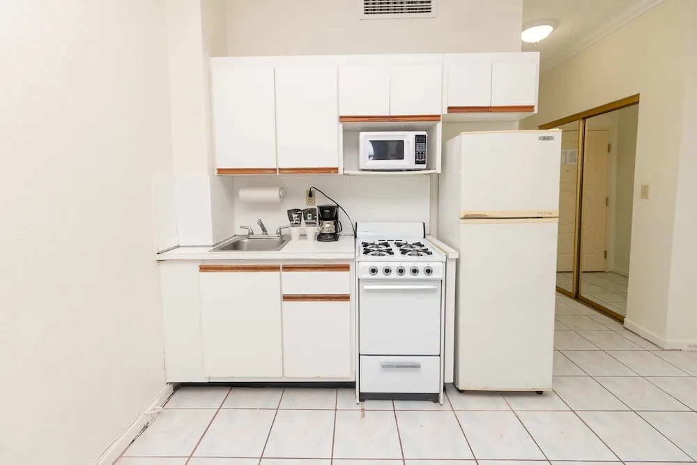 521 Studio Hollywood Beach