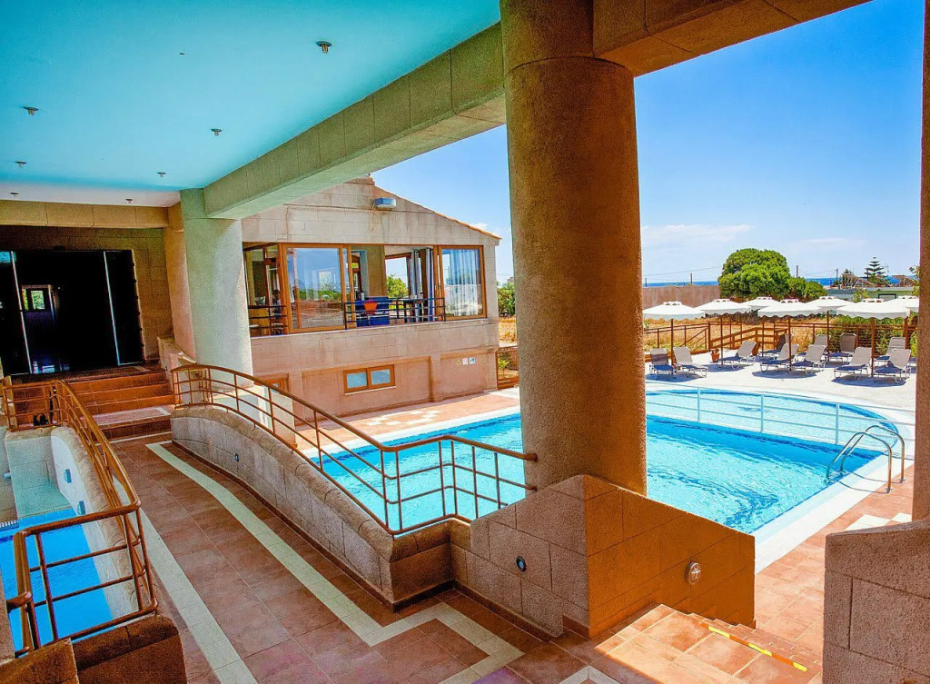 Ledras Beach Hotel