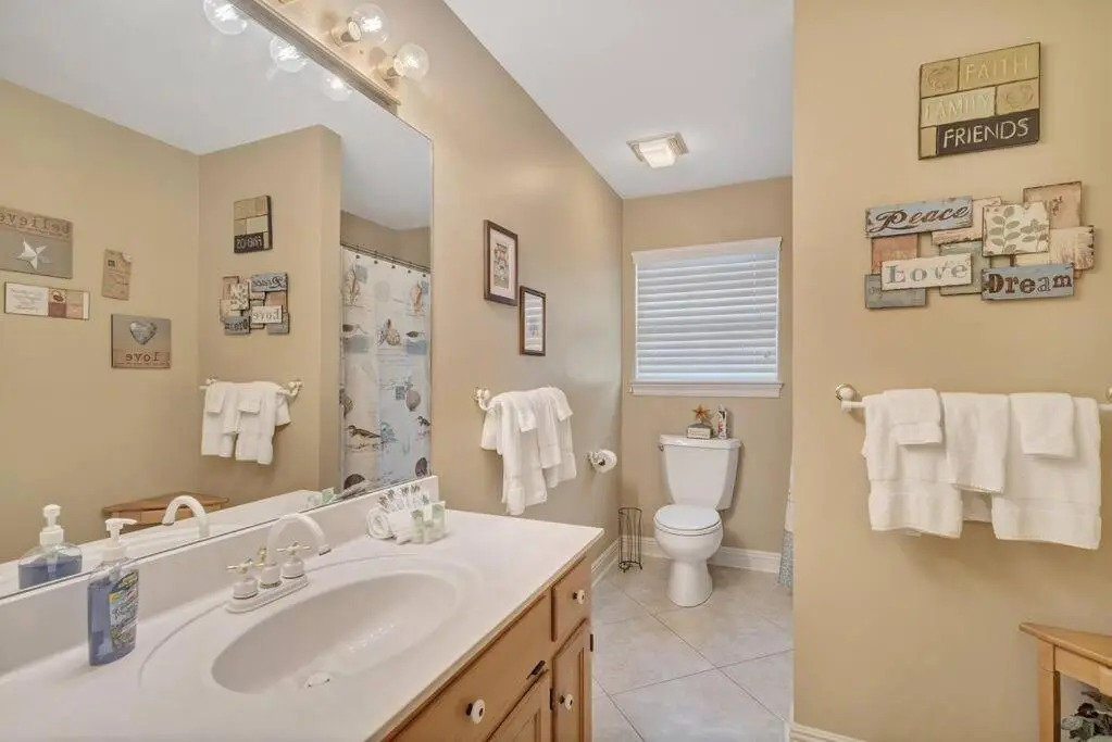Spacious Private Bayfront & Pet Friendly 5bd/3ba + Bonus Loft
