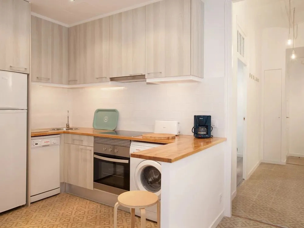 Modernist Flat - Sagrada Familia