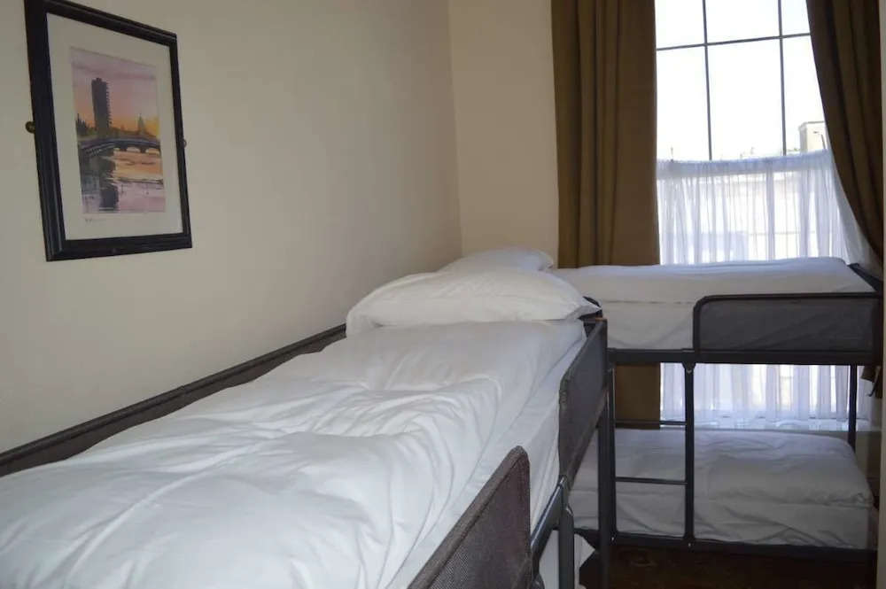Blue Horseshoe - Hostel