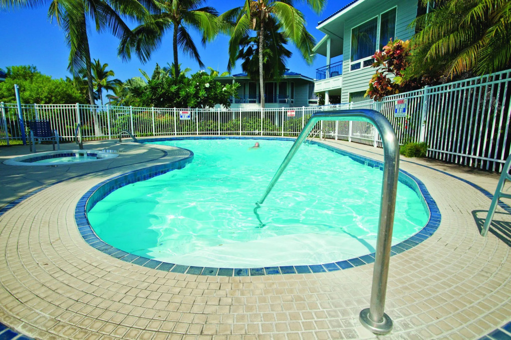 Holua Resort
