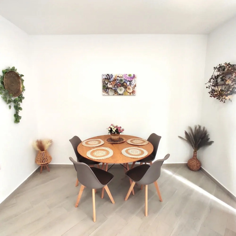 Modern Mykonos 2 Bd Aqua w shared Pool