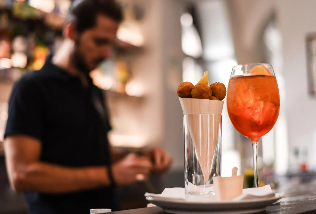 Babila Hostel & Bistrot