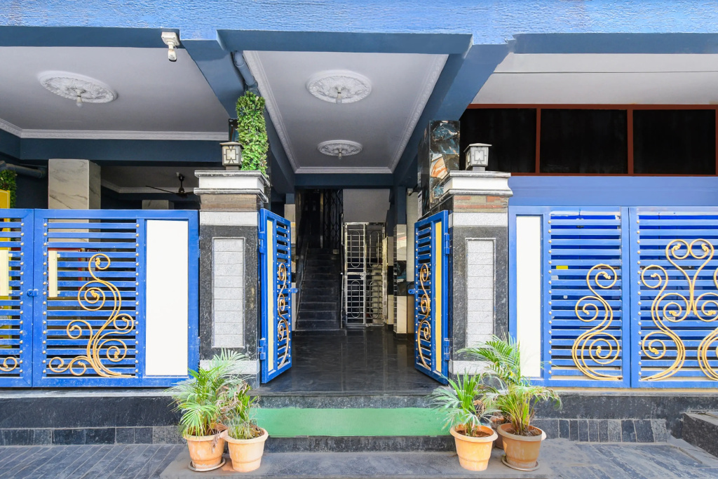Super Townhouse Hitech City Near Yashoda Hospital