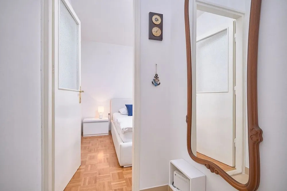 Apartment Andrea by Litto