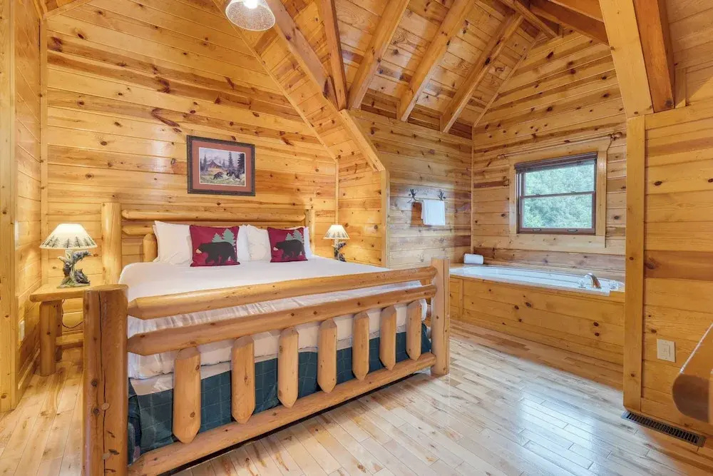 Priddy Secluded by Avantstay Hot Tub + Expansive Deck + Game Room + Home Theater