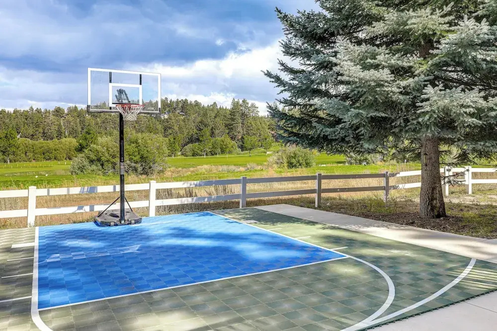 Walk to Slopes: Gem w/ Hot Tub in Big Bear Lake