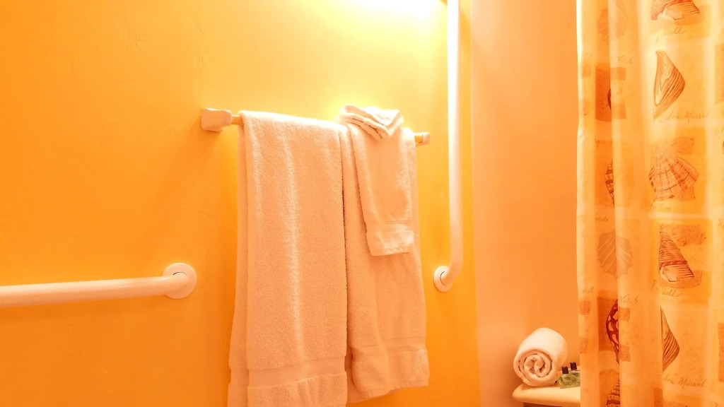 Captains Inn at Moss Landing