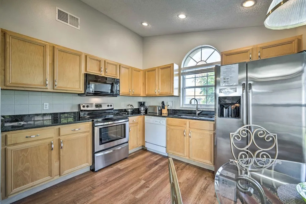 Kissimmee Escape w/ Lanai & Private Pool!