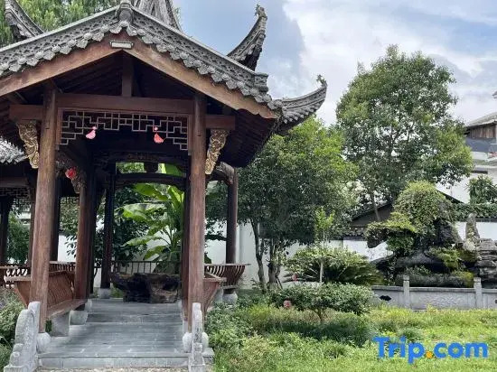 Xanadu Hotel In Yi County
