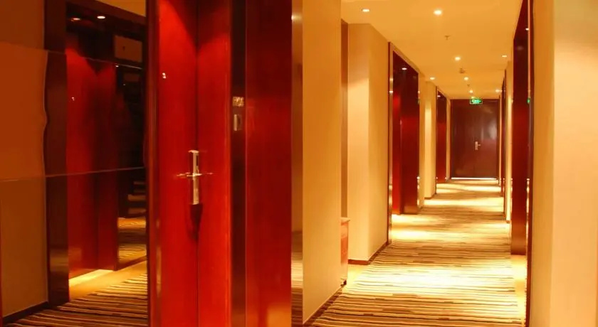 Lianchu Happiness Hotel