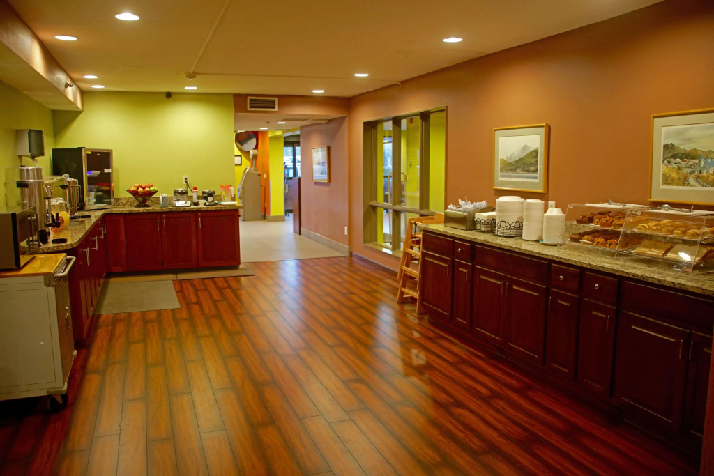 Americas Best Value Inn & Suites Anchorage Airport