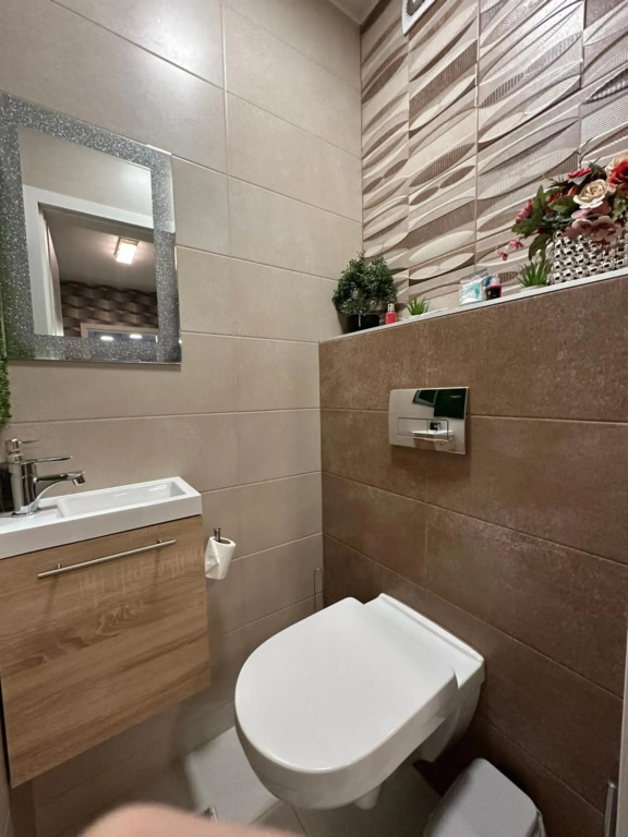 Gina Apartman
