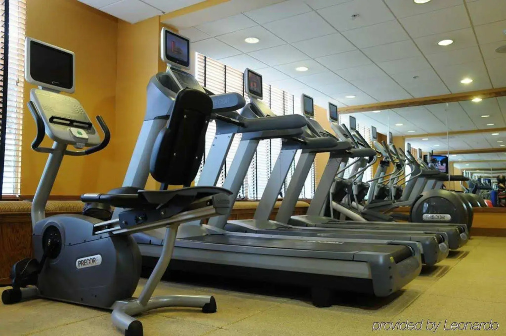 DoubleTree by Hilton Libertyville-Mundelein