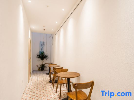 Floral Hotel · Yue hotel