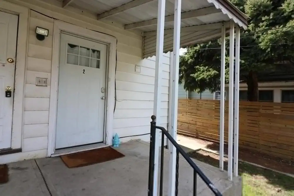 Windsor Park Pad apt 2 min to Mass Ave With AC