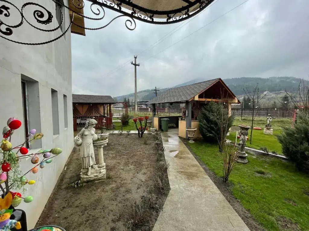 Casa cu Pitici