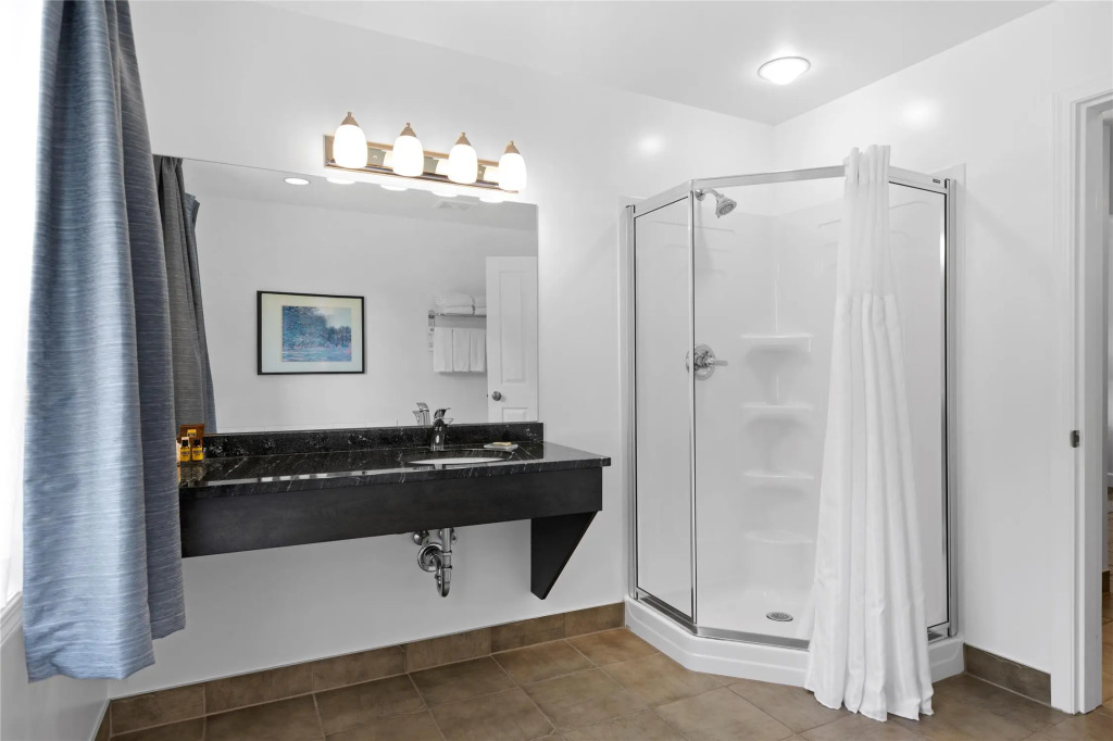 Kootenay Lakeview Resort, BW Signature Collection