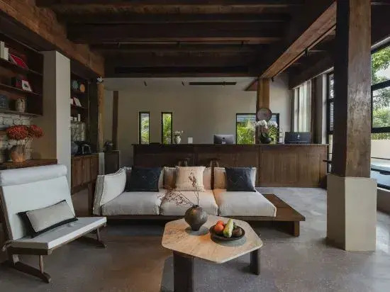Xishuangbanna Jinghong Suyin Banshan Panoramic Villa B&B