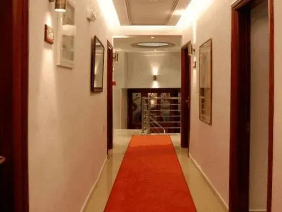Hotel Avra