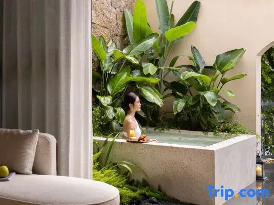 Zhumo Chunshan Resort Hotel (Jinghong, Xishuangbanna)