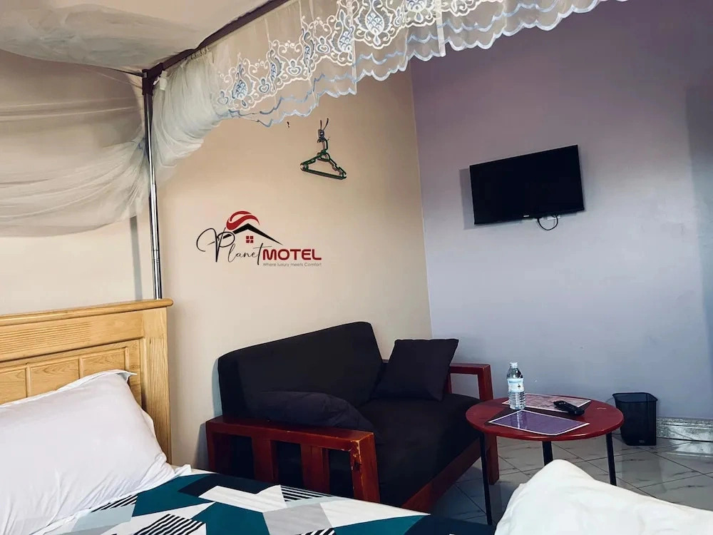 Planet Motel