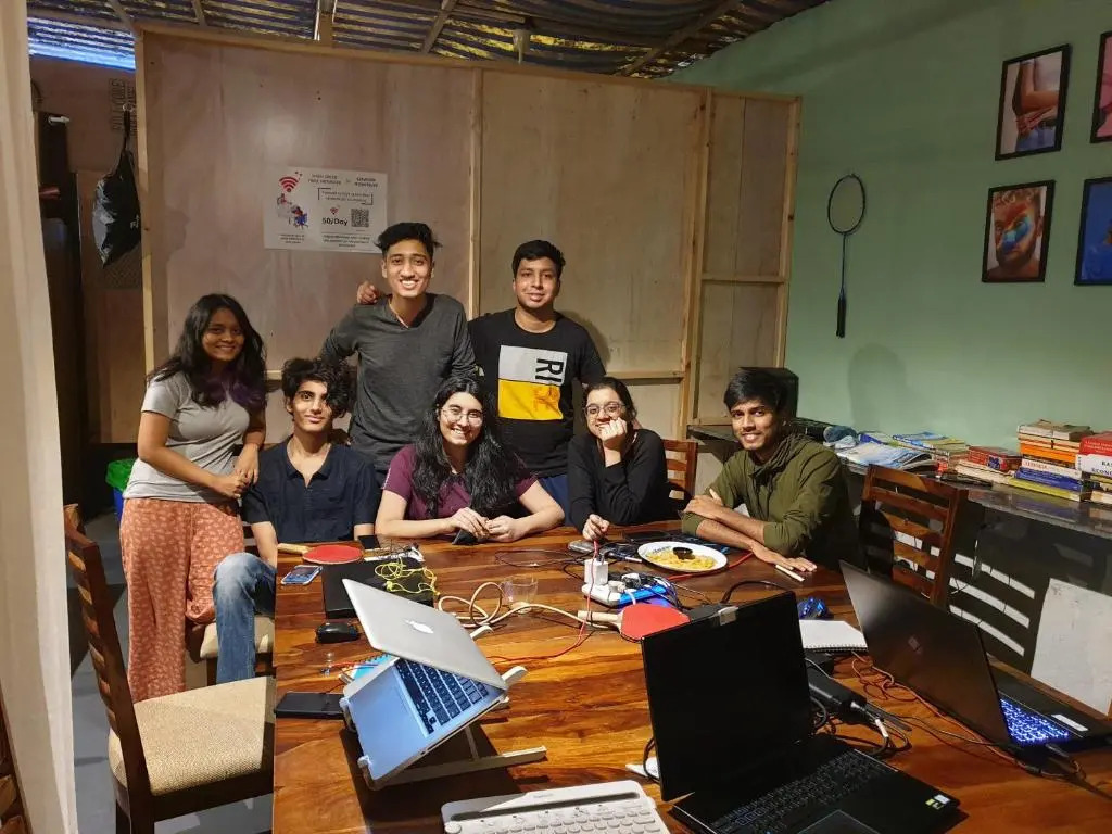 Hoshtel99 - Stay, Cowork & Cafe