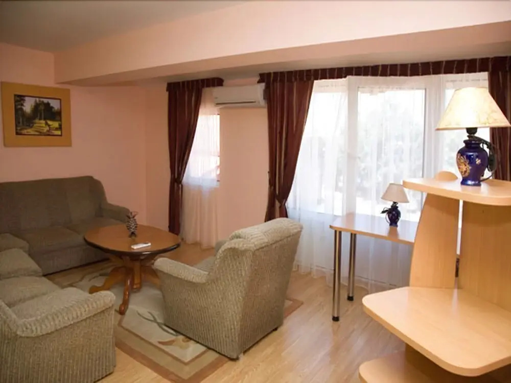 Hotel Uni Palas I