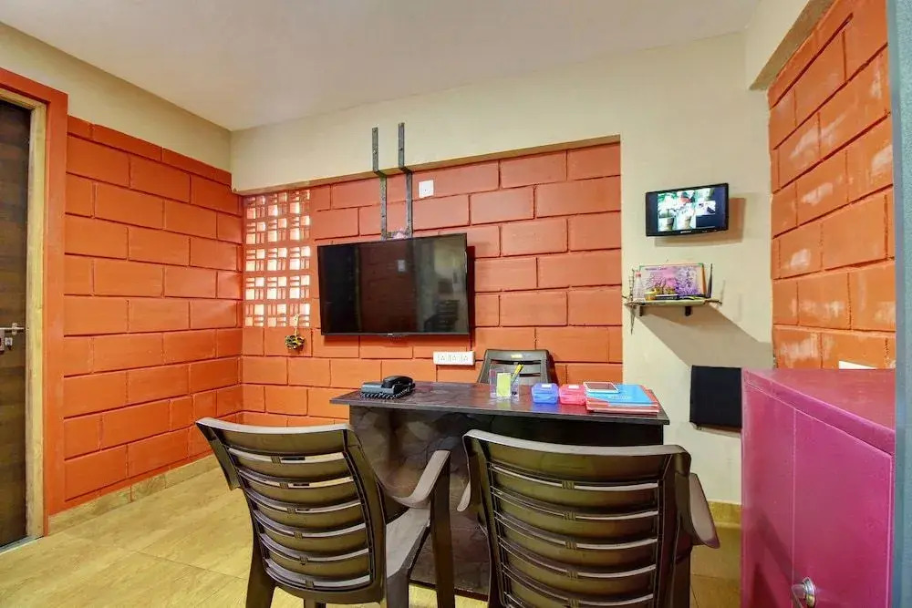 OYO 22276 Sujitha Service Apartments